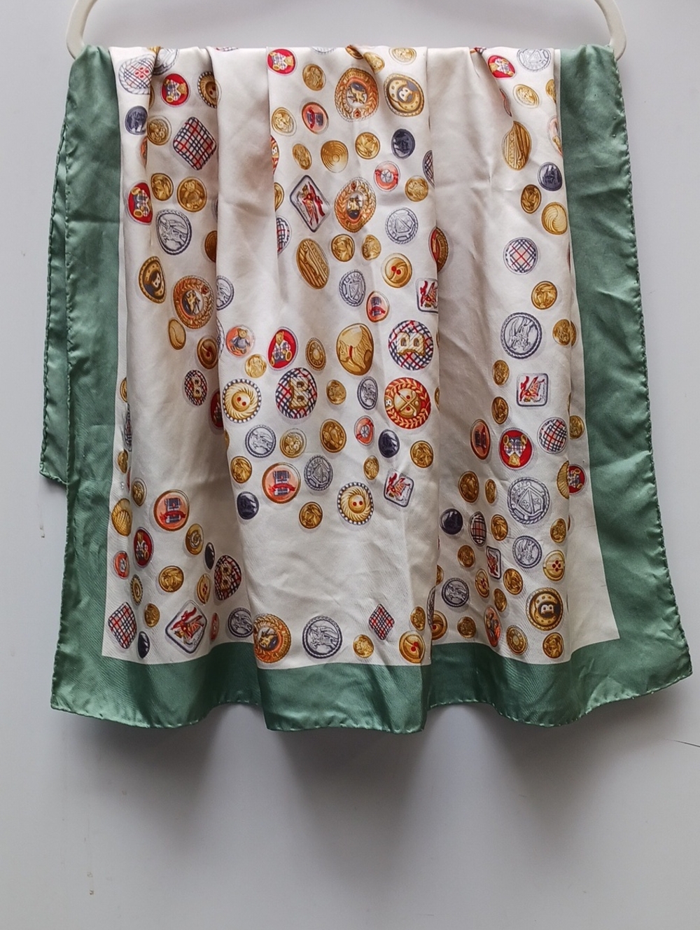 BURBERRY VTG MULTI BUTTONS SILK PRINT SCARF